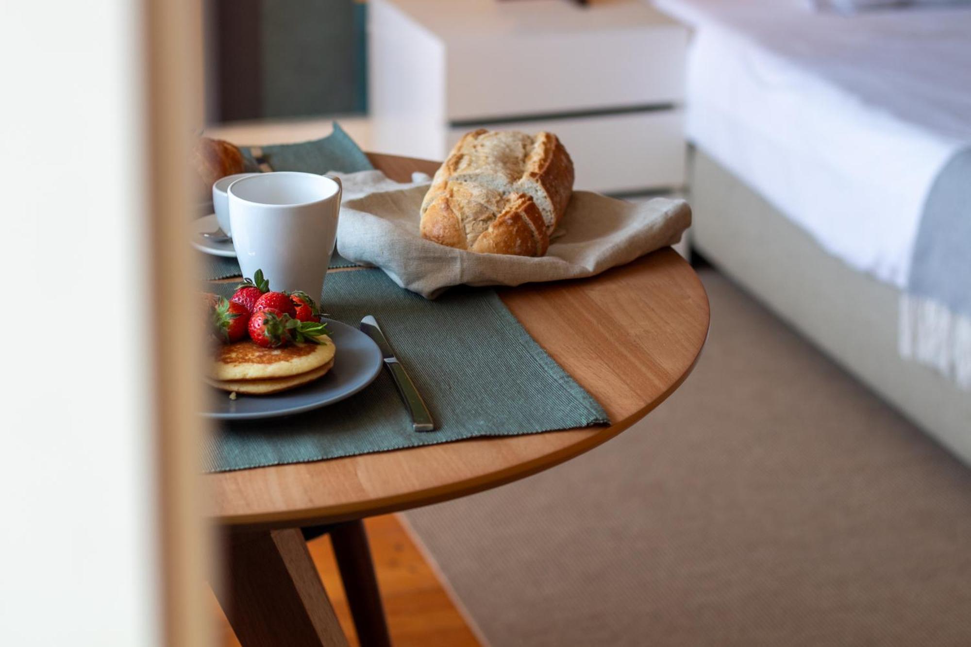 Lovelystay - Dirk Apartment - Almada 4º F OOporto Extérieur photo