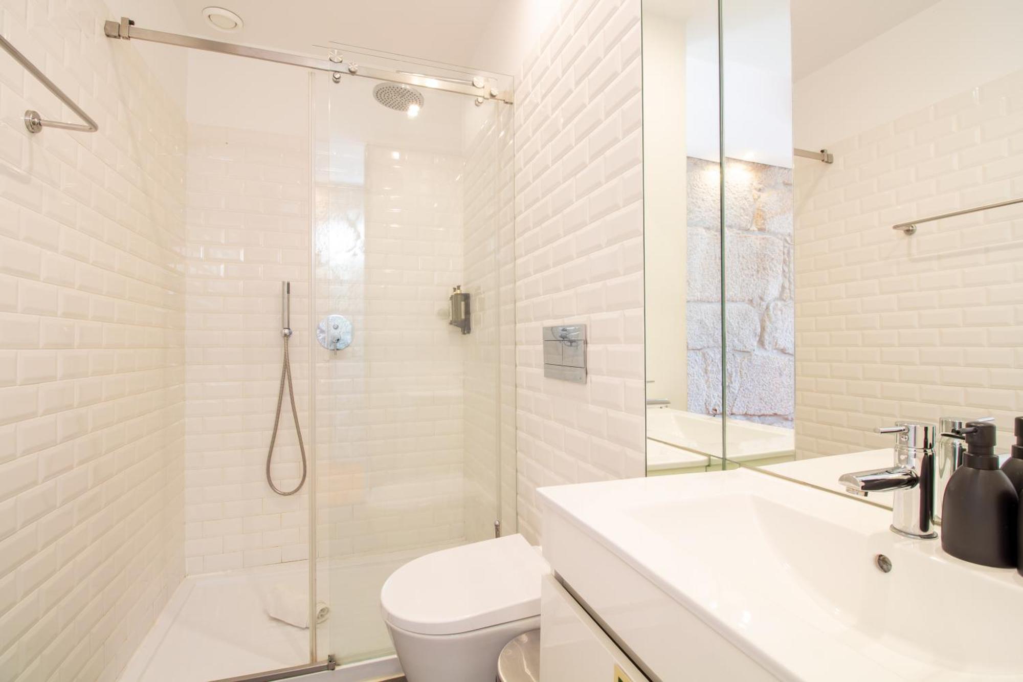 Lovelystay - Dirk Apartment - Almada 4º F OOporto Extérieur photo